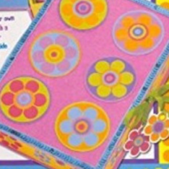 ALEX DOT to DOT KEEPSAKE BOX - Picture 3 of 6